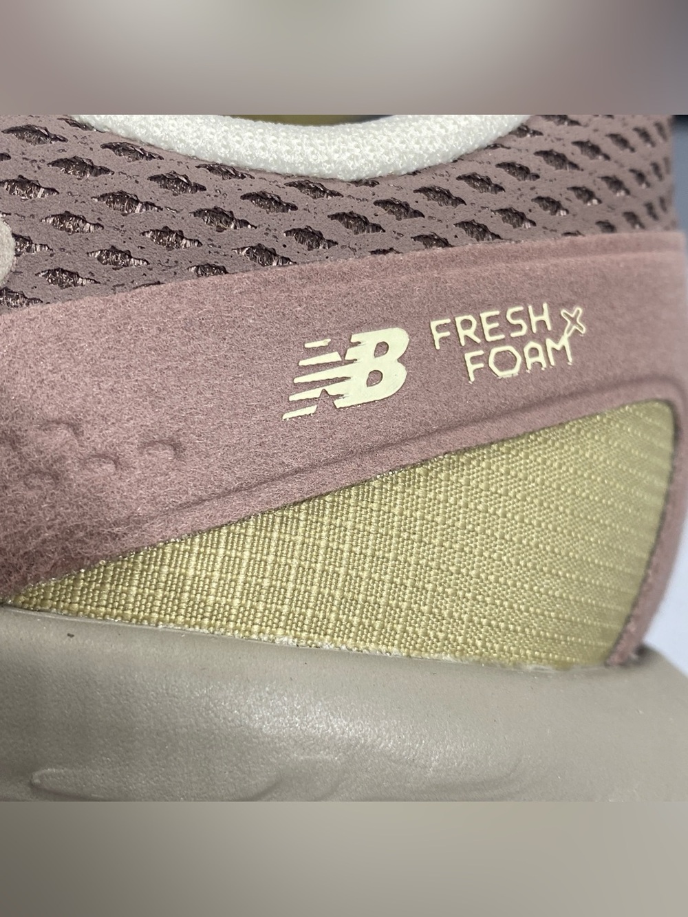 New Balance Fresh Foam Trainer UTRNAC Beige Pink Mens 10.5 Running - Picture 8 of 11